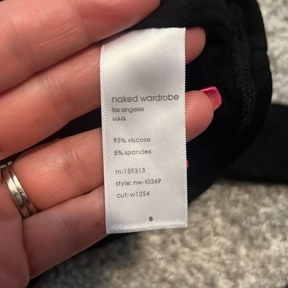 Naked Wardrobe scooped crop long sleeve in black - Picture 8 of 9